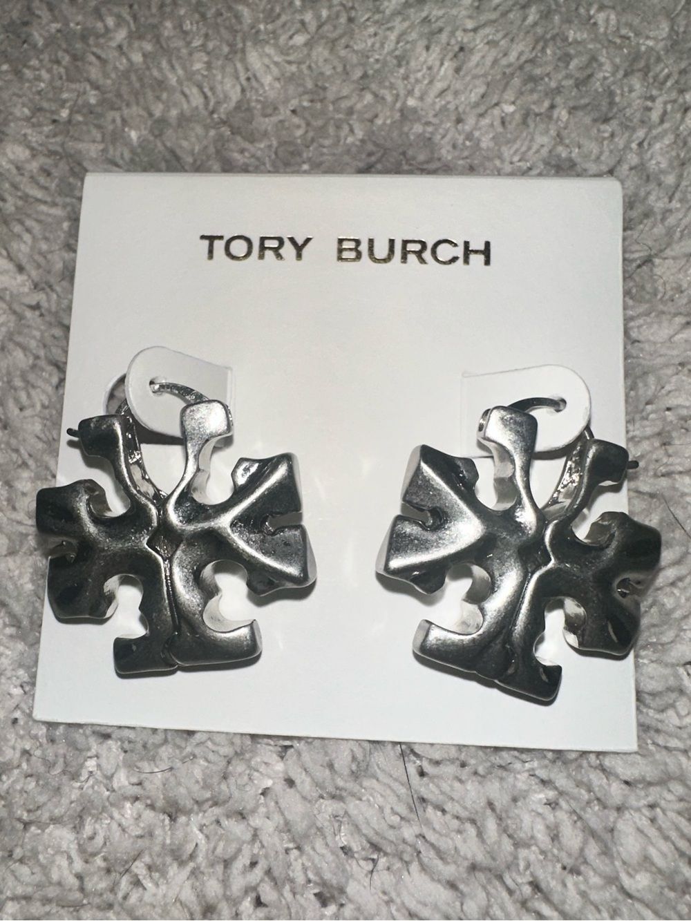 Tory Burch Roxanne Drop Earrings in Pewter
